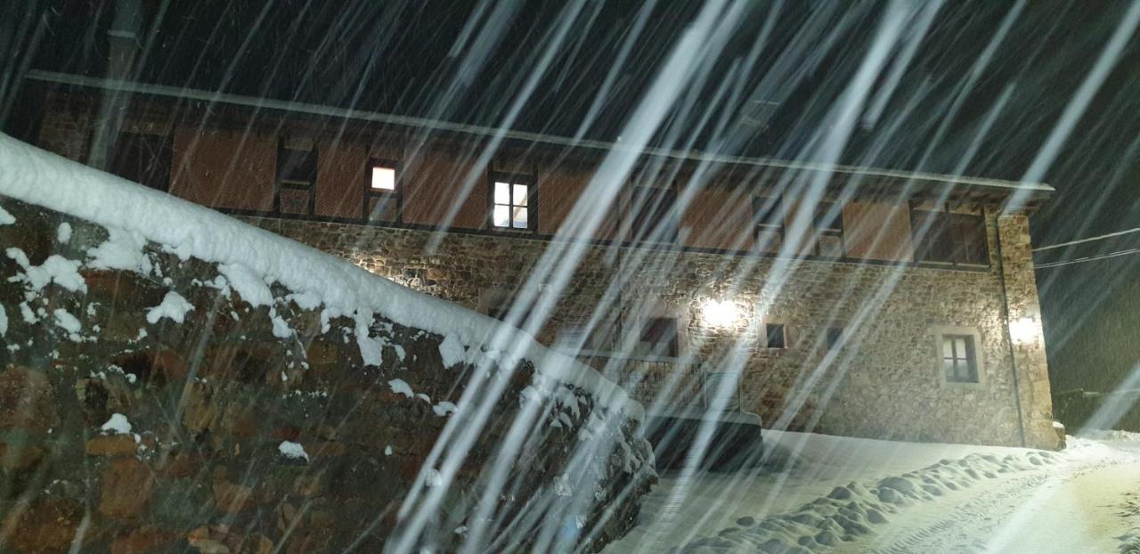 Hotel Oceano Verde Cervera De Pisuerga Zewnętrze zdjęcie